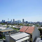 1 Bedroom Apartment In Paddington With Beautiful View